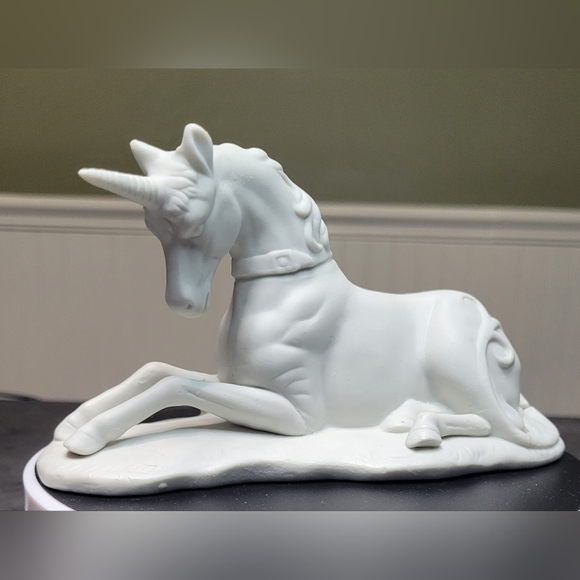 BUY NOW PRICE Vintage UCGC Bisque Matte Porcelain Resting Unicorn *REPAIRED* - Picture 1 of 14